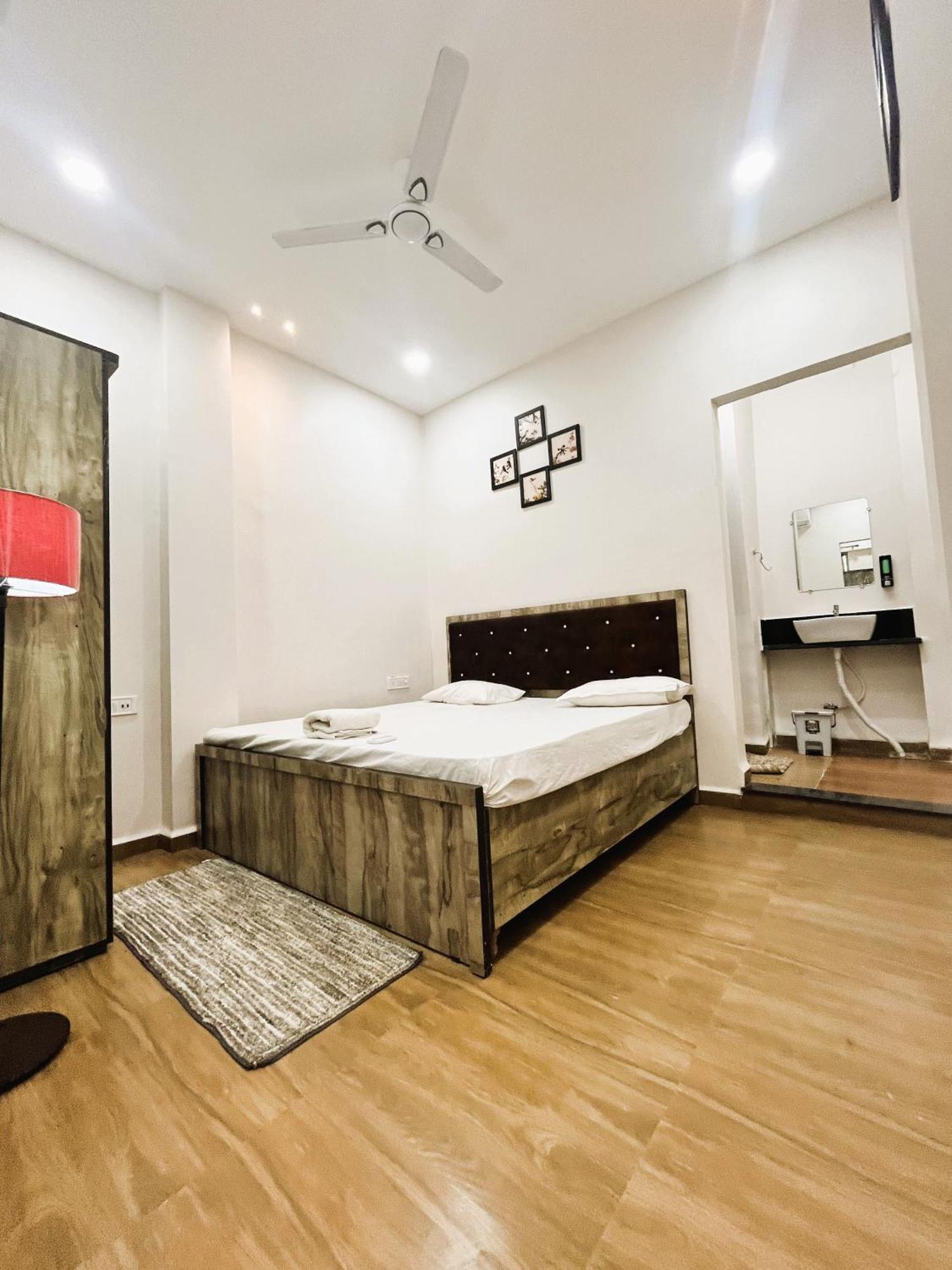 Shree Stay Inn Luxe' Holiday Home Ujjain Dış mekan fotoğraf