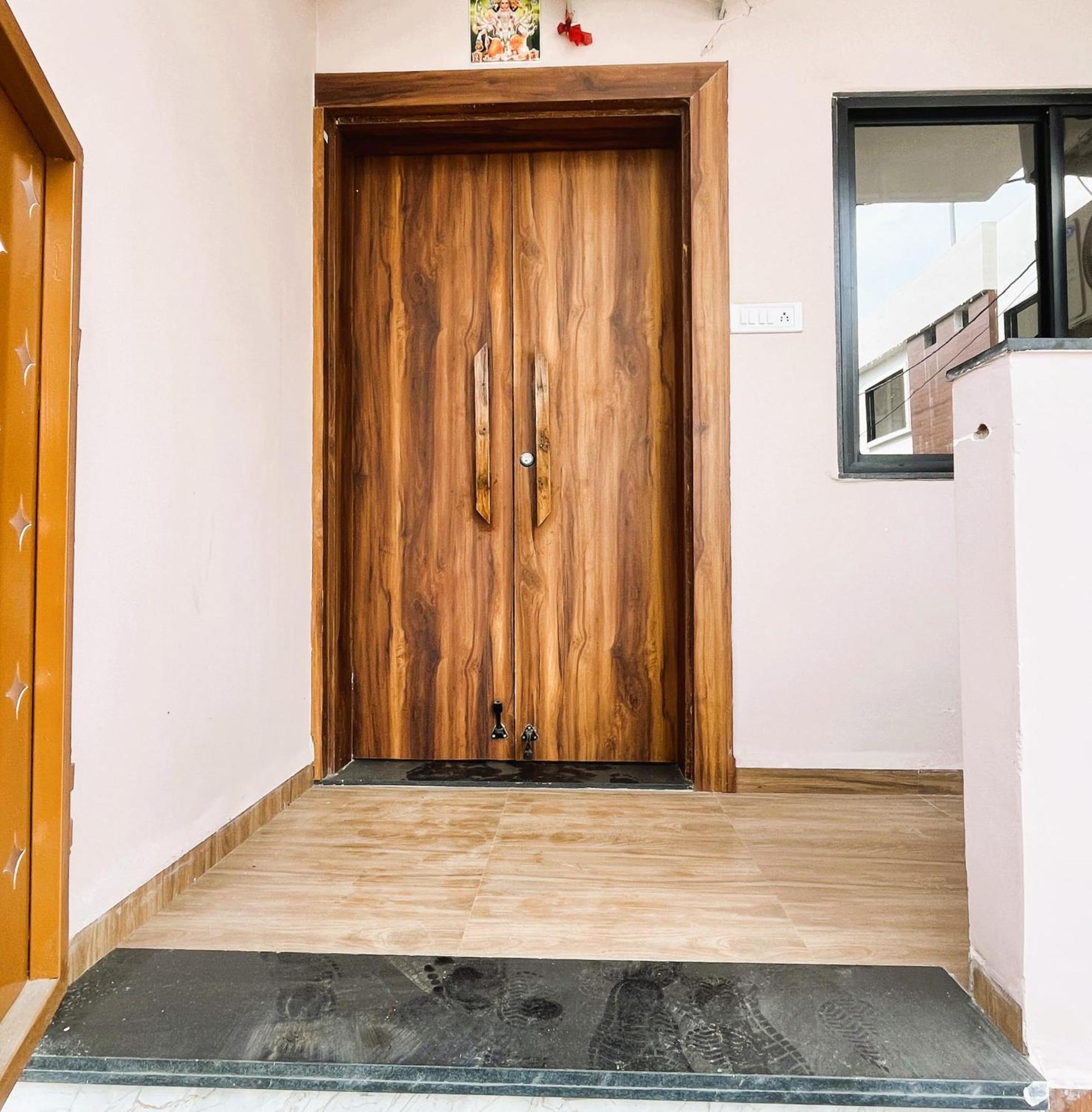 Shree Stay Inn Luxe' Holiday Home Ujjain Dış mekan fotoğraf